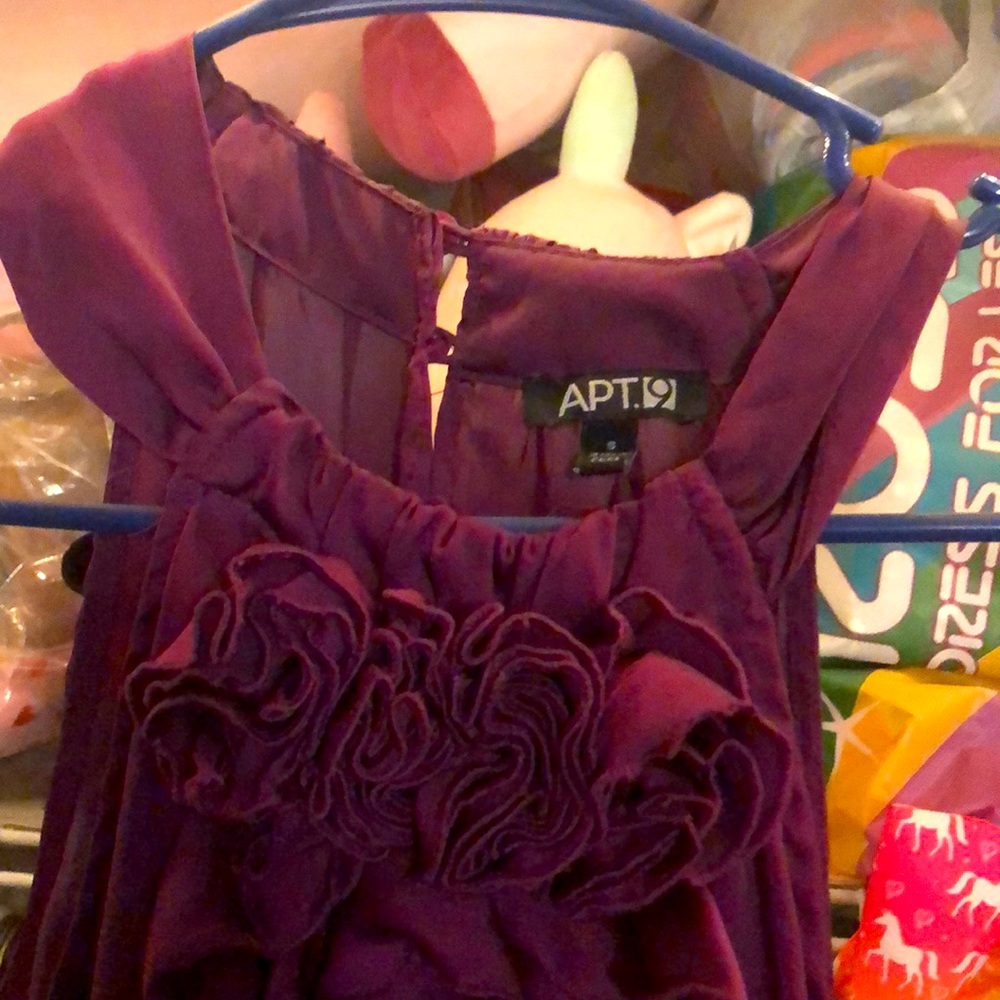 Sleeveless. Dark purple. Dress shirt. Flows. Satin. - Picture 3 of 5